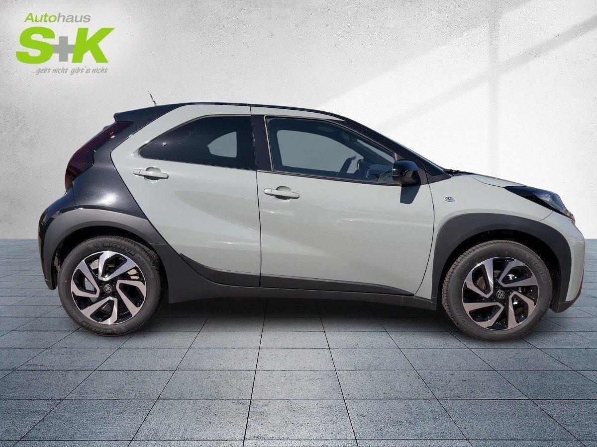 Toyota Aygo X 1,0 l Teamplayer 5 M/T – Bild 5