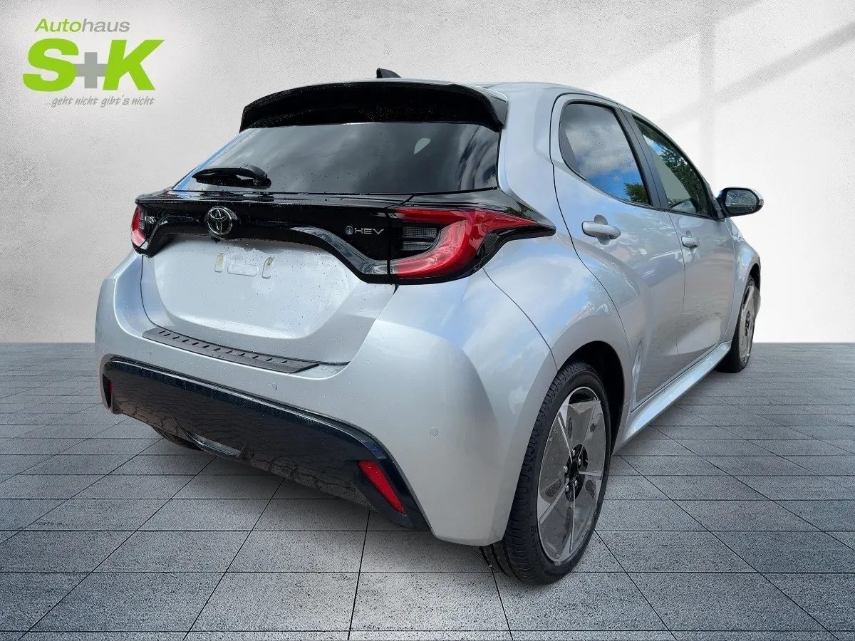 Toyota Yaris 1,5-l Hybrid Style *Carplay*Navi*EPH*Toter – Bild 4