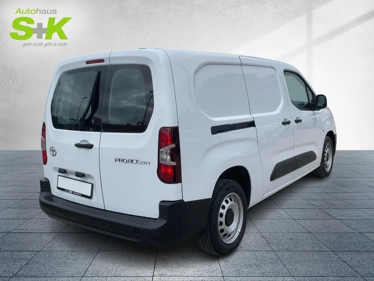 Toyota Proace City 1.5 D-4D L2 Meister S/S +PDC+ACC+CAR – Bild 4