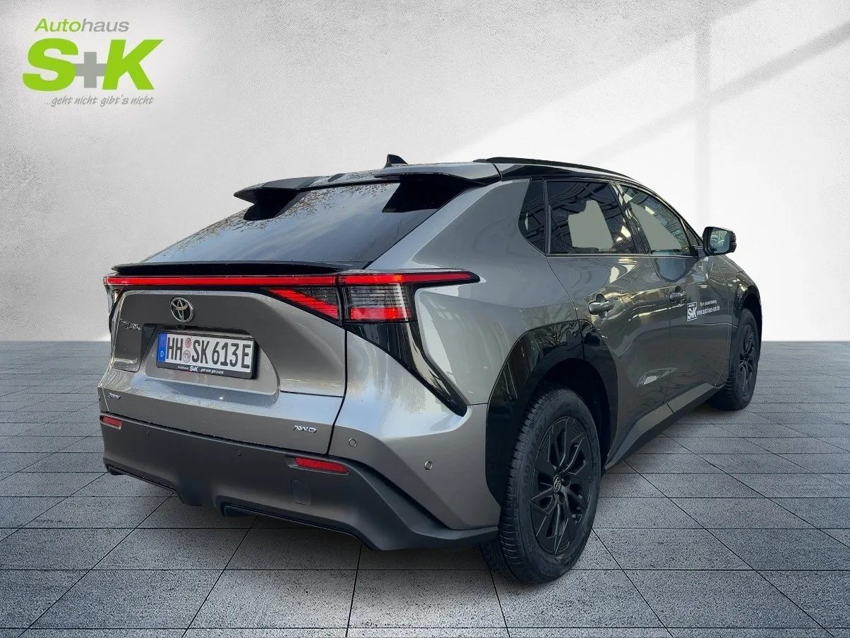 Toyota bZ4X AWD Lounge*360°*Sitzklima*CarPlay* – Bild 4