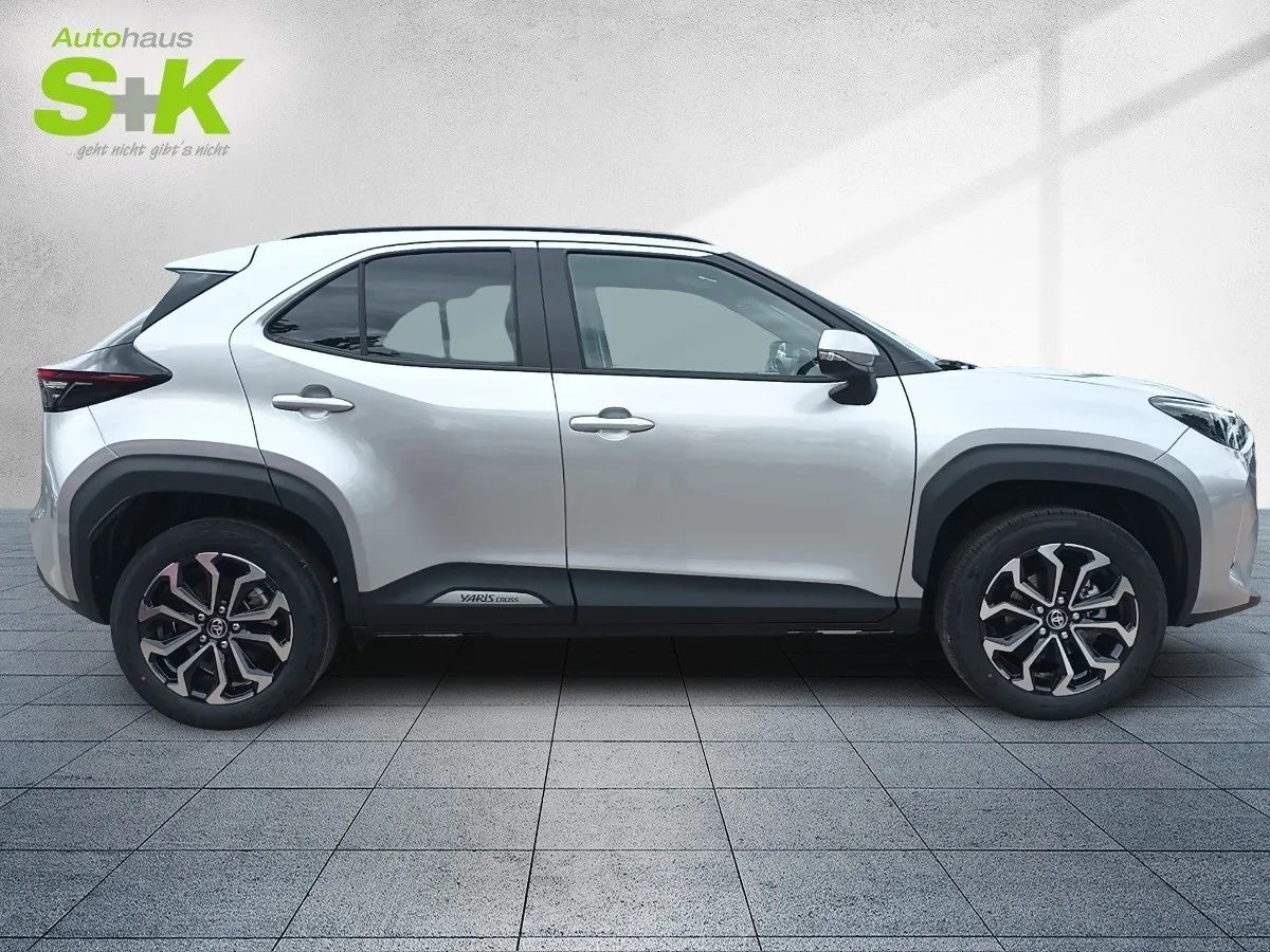 Toyota Yaris Cross Teamplay *Safety-Paket *Winter-Paket – Bild 4