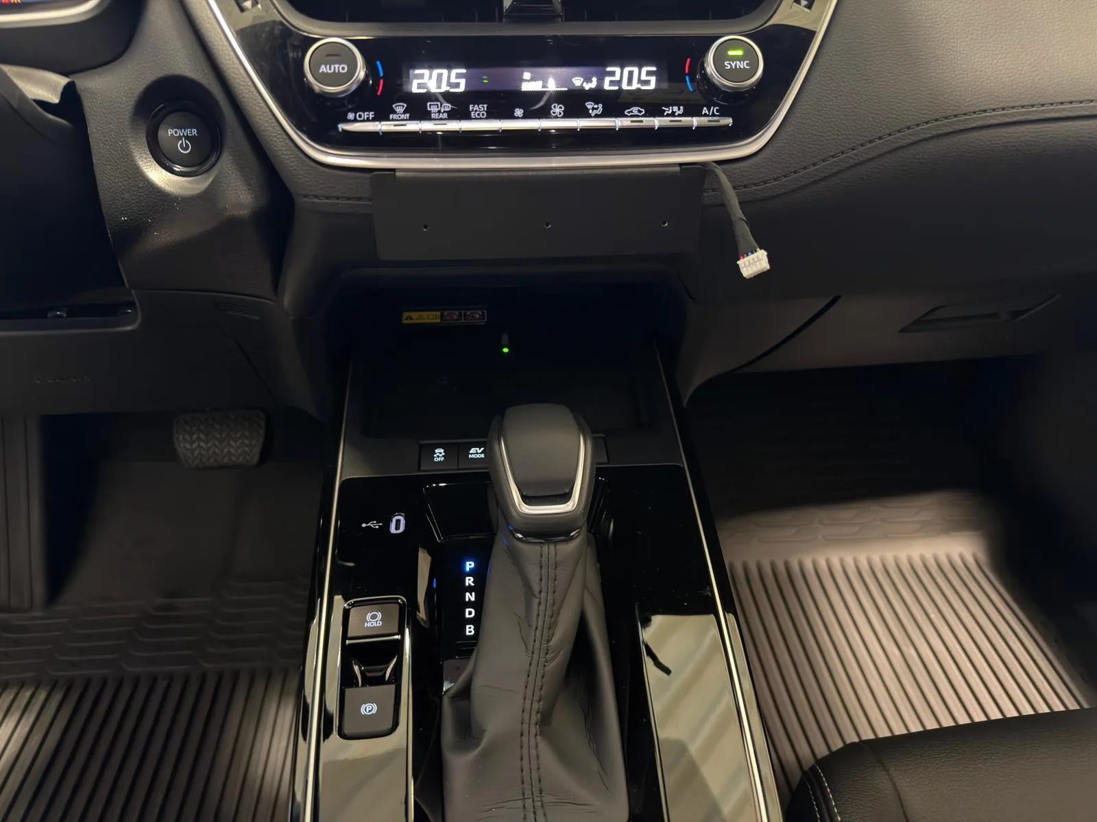 Toyota Corolla Cross 1.8 Teamplayer 4x2 Taxi – Bild 5