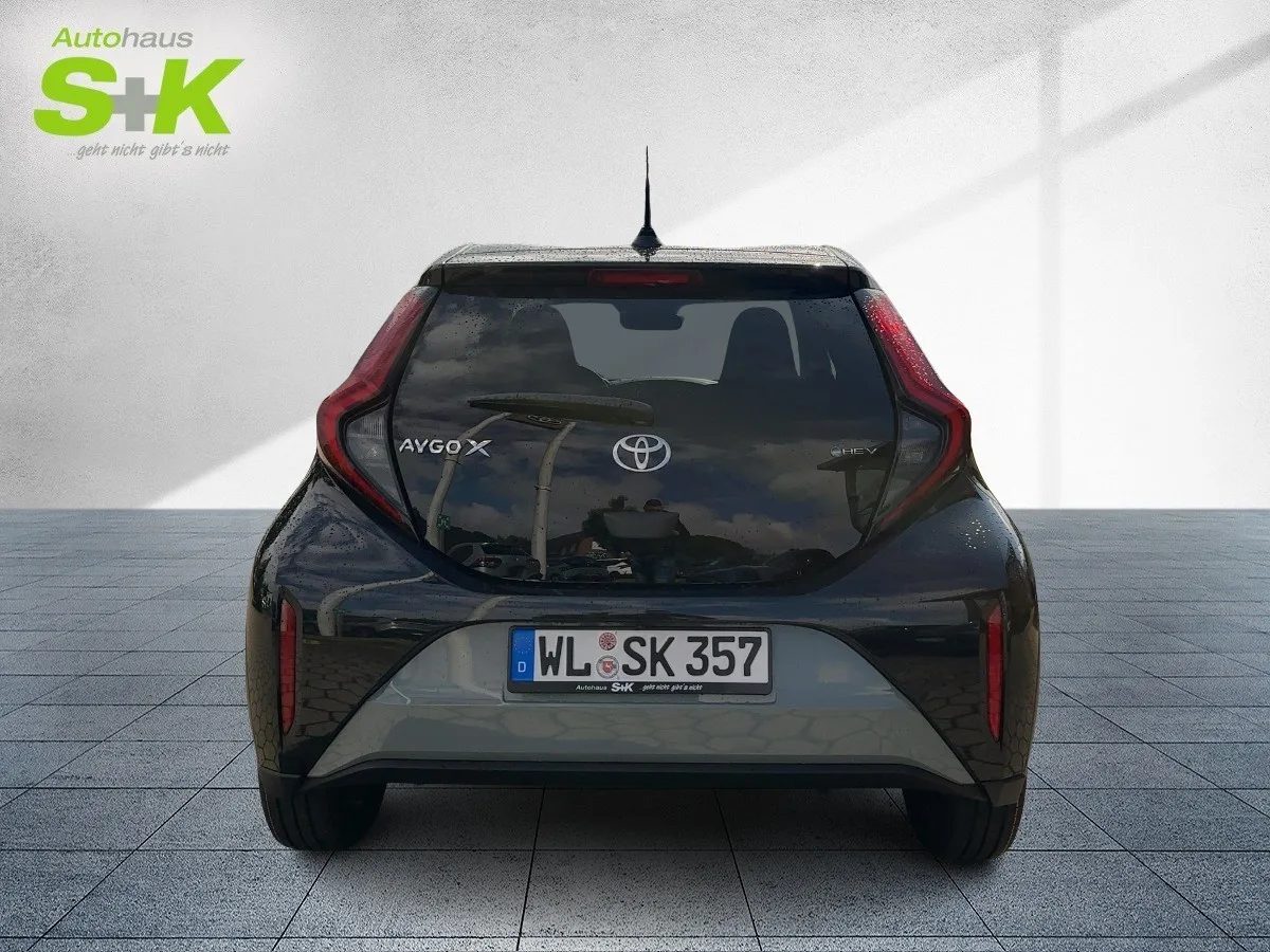 Toyota Aygo X 1.5 Hybrid Teamplayer CVT *KAMERA*SHZ* – Bild 3