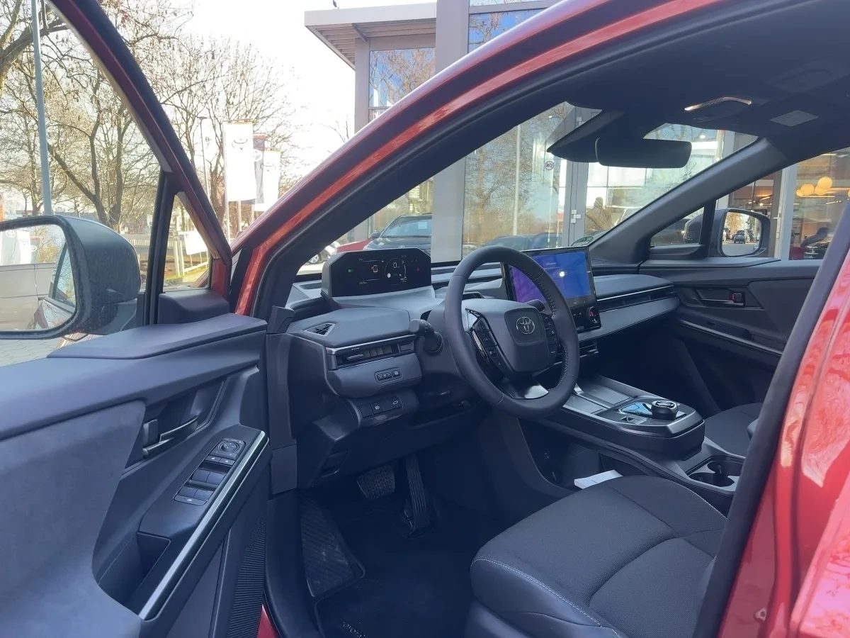 Toyota C-HR+ + BEV Teamplayer+SHZ+R-kam+Elk. hecklappe+ – Bild 5