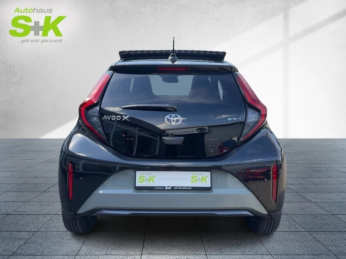 Toyota Aygo X 1,5 l Lounge CVT+SHZ+R-KAM+JBL+Faltschieb – Bild 3