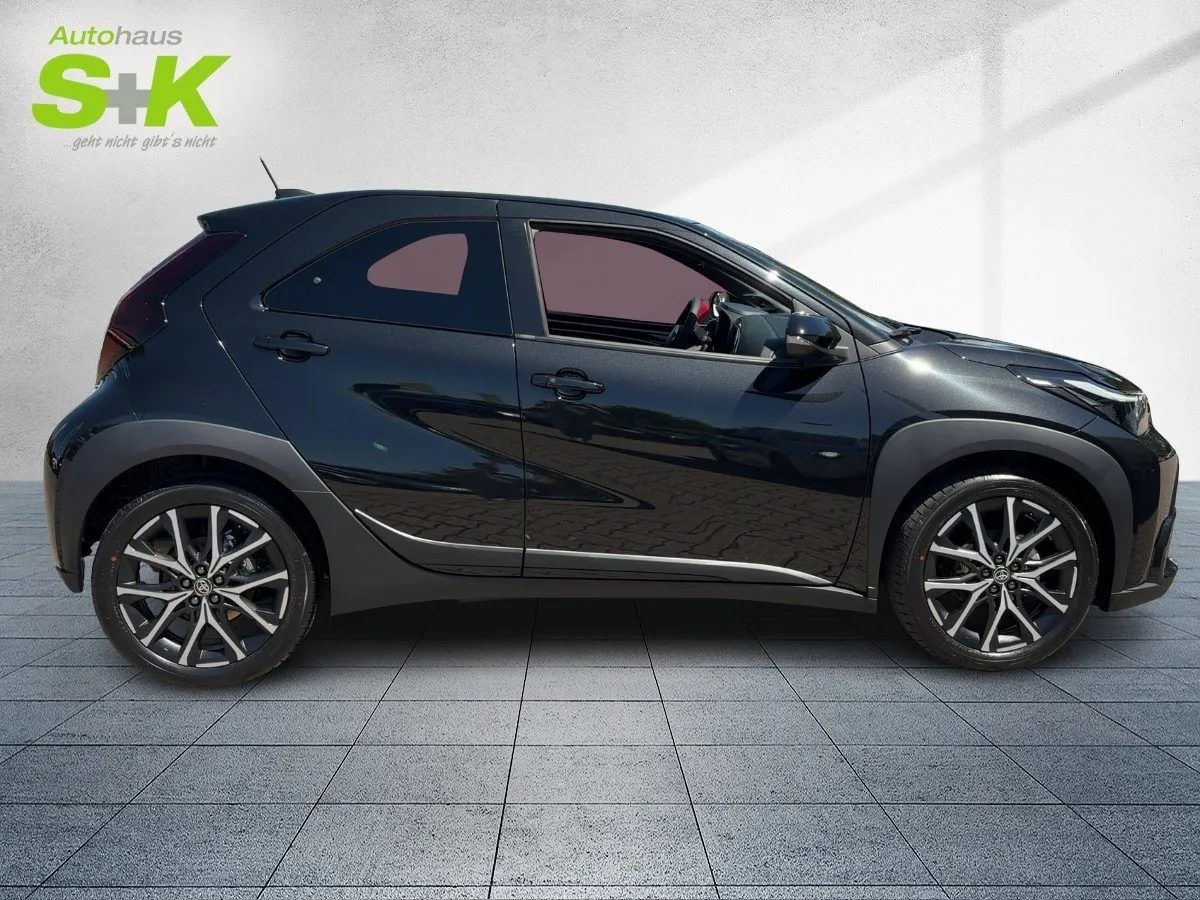 Toyota Aygo X 1,5 l GR SPORT CVT ABS Fahrerairbag ESP Z – Bild 5