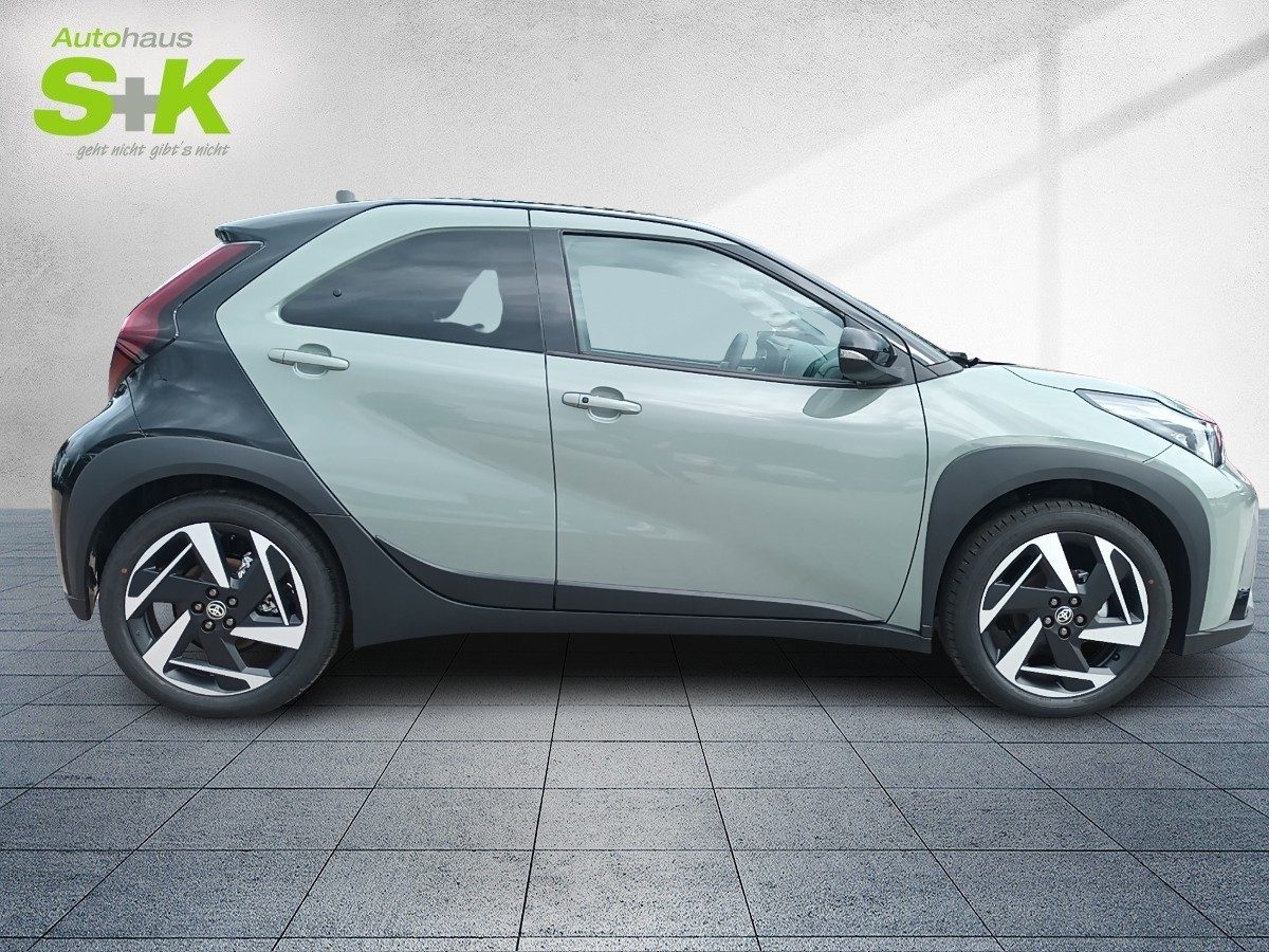 Toyota Aygo X 1.5 Hybrid Lounge CVT*CARPLAY+LED+SHZ+KLI – Bild 4