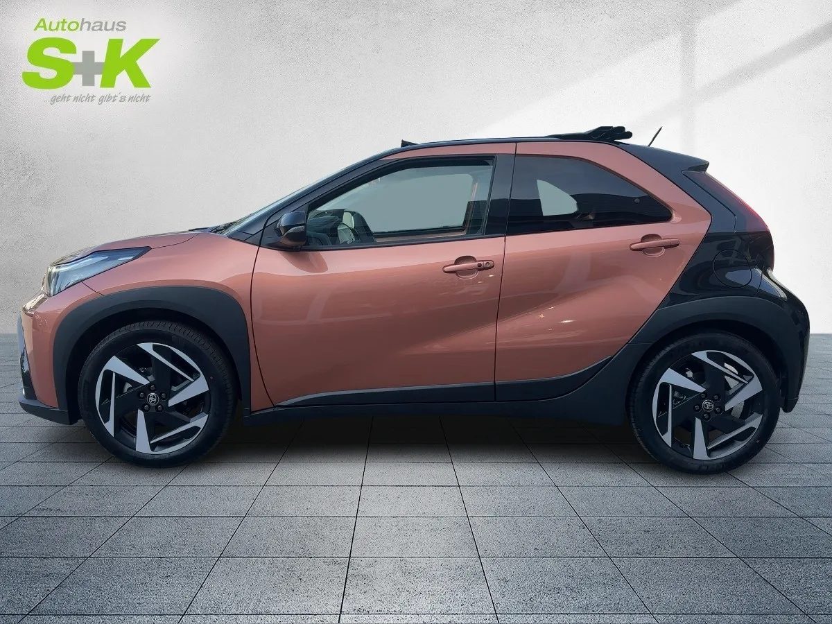 Toyota Aygo X 1,5 l Lounge CVT++JBL++R-KAM – Bild 2