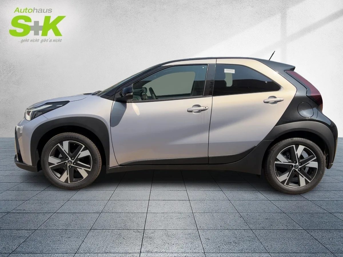 Toyota Aygo X 1,5 l Teamplayer CVT ABS Fahrerairbag ESP – Bild 2