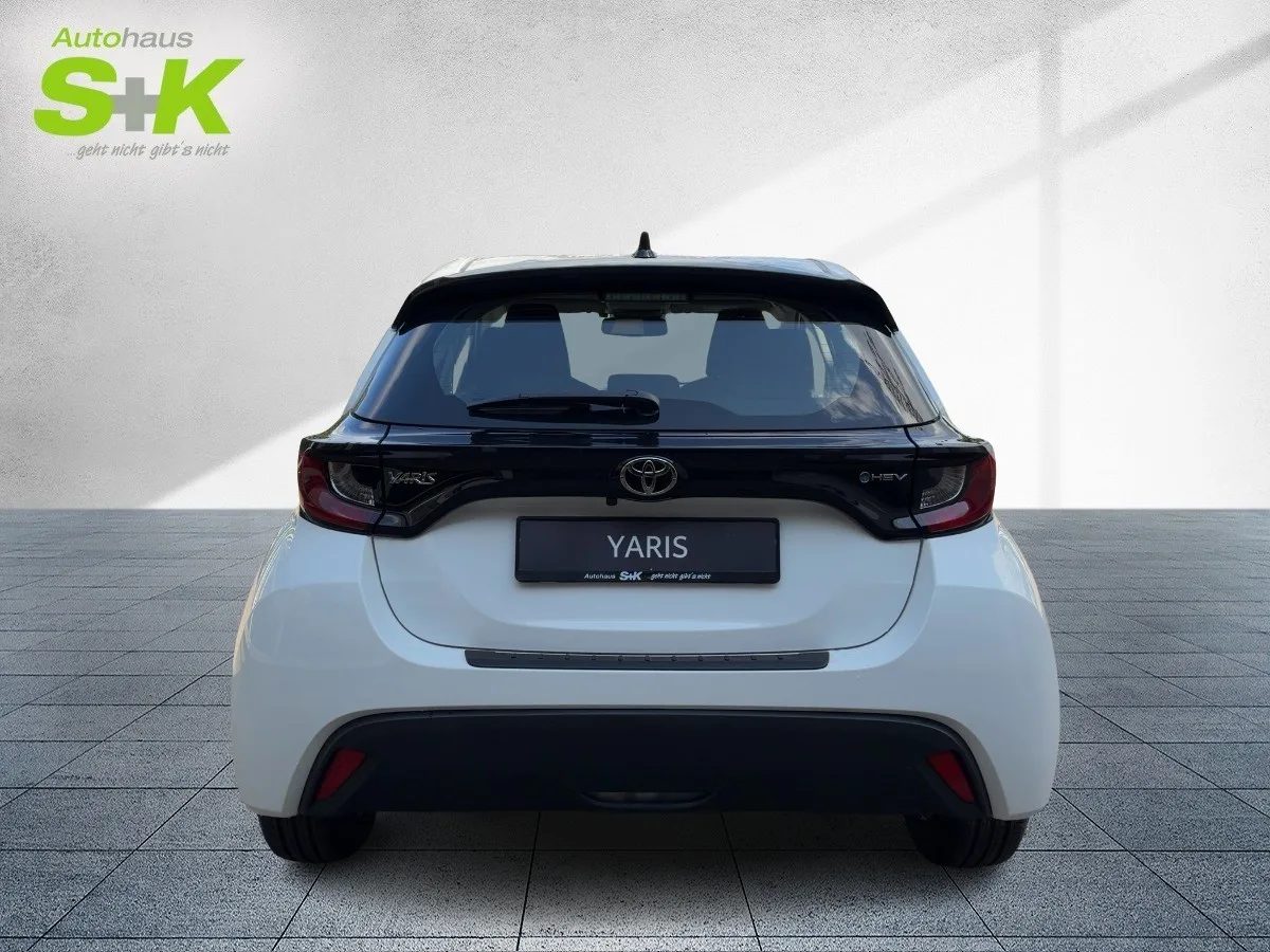 Toyota Yaris 1,5L Hybrid, Syst. 85kW (116 PS), ABS ESP – Bild 3