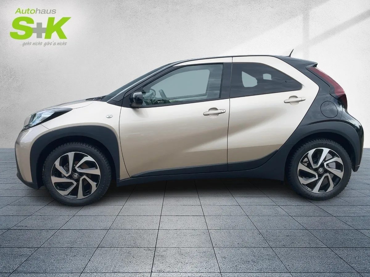 Toyota Aygo X 1.0 VVT-i Team D – Bild 2