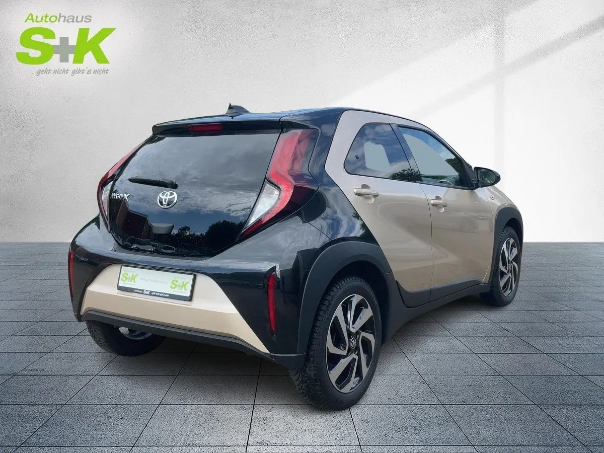 Toyota Aygo X 1.0 VVT-i Team D – Bild 4