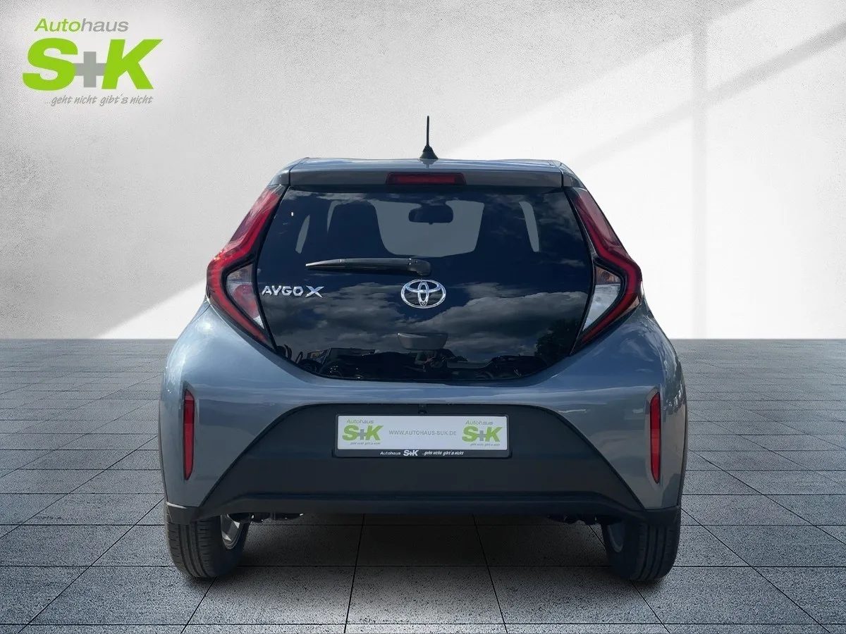 Toyota Aygo X 1.0 VVT-i Active +CARPLAY+KAMERA+SHZ+ACC+ – Bild 3