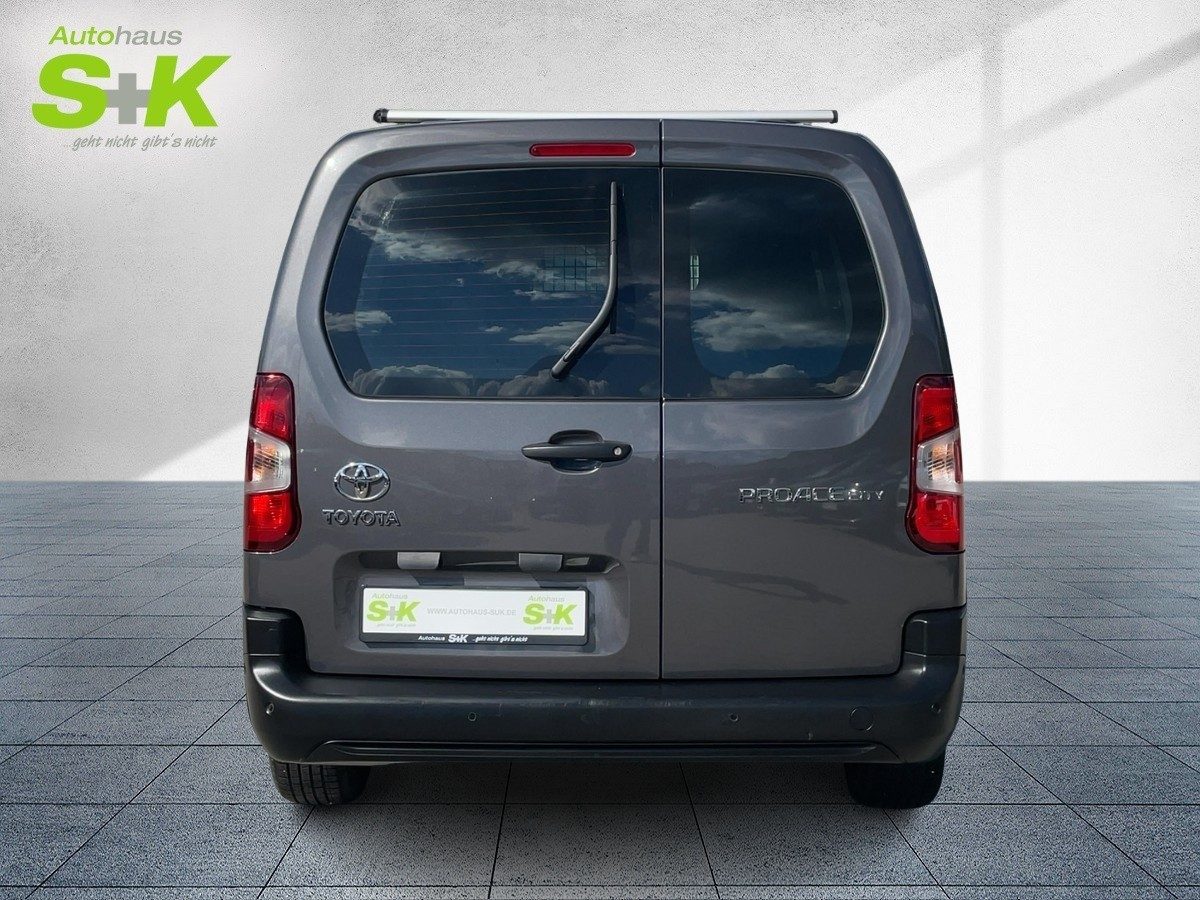 Toyota Proace City 1.5 D-4D L2 Meister +TEMPOMAT+CARPLA – Bild 3