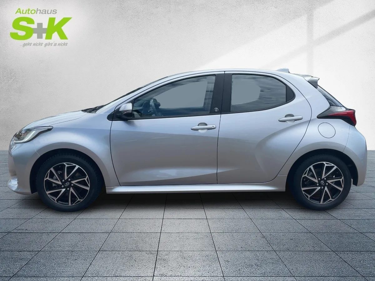 Toyota Yaris 1.5 Team D +GJR+CARPLAY+KAMERA+WINTER-P.+A – Bild 2