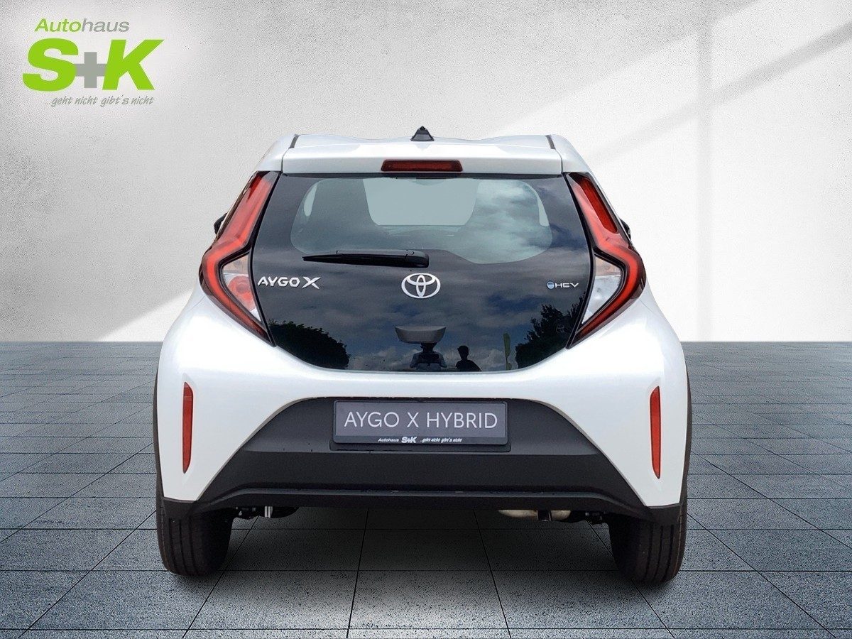 Toyota Aygo X ACTIVE *Sitzheizung *Carplay*Rückfahrkame – Bild 3