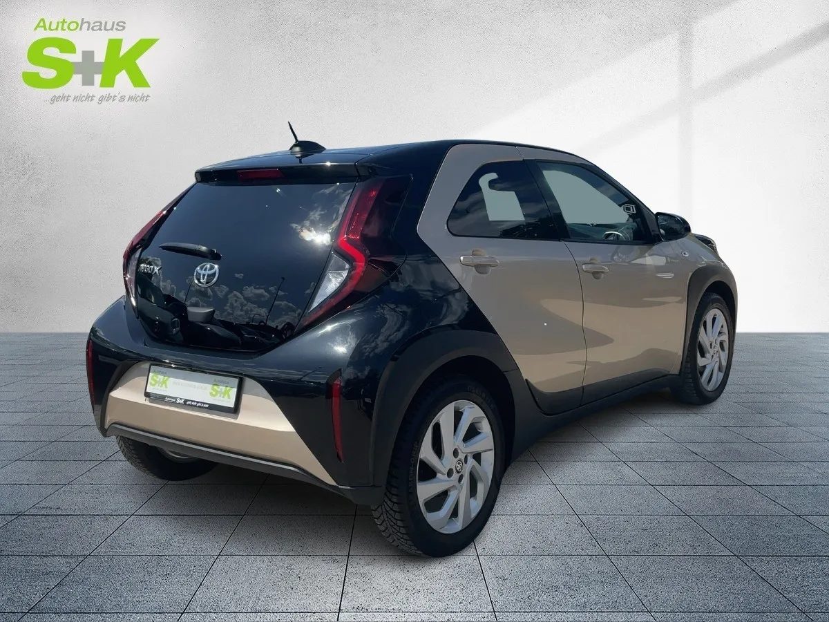 Toyota Aygo X 1.0 VVT-i Pulse +KAMERA+ACC+SHZ+MIRACAST+ – Bild 4