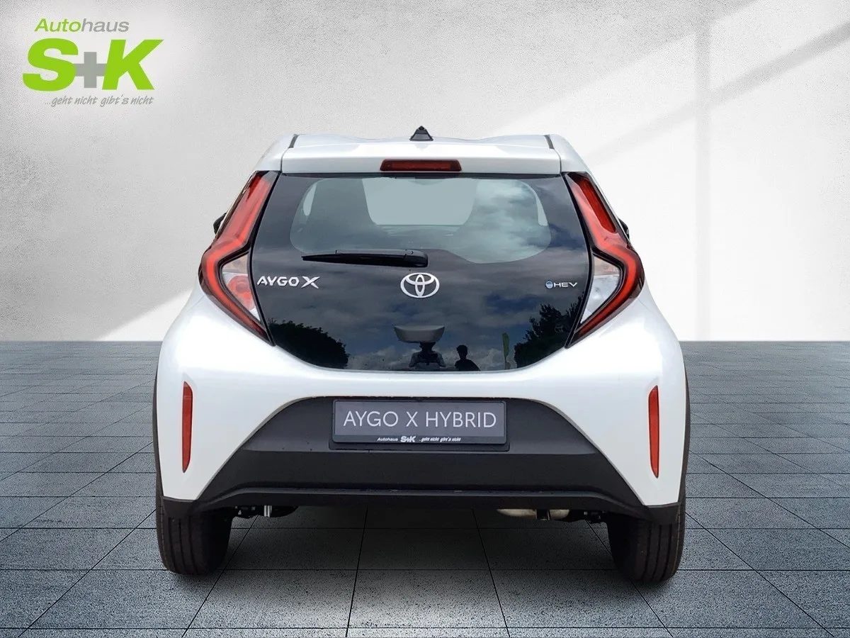 Toyota Aygo X HEV ACTIVE*Sitzheizung *Carplay*Klima* – Bild 3