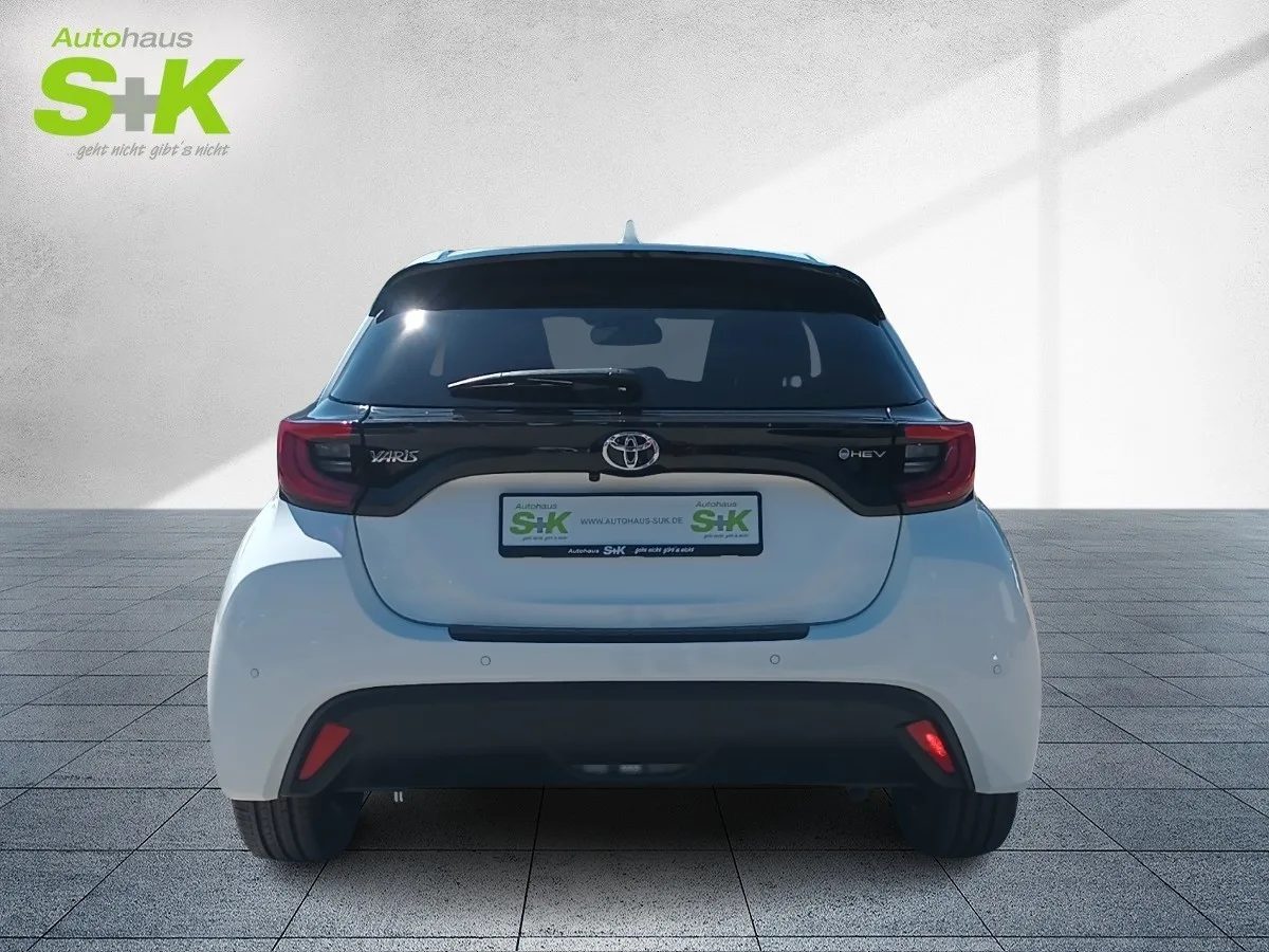 Toyota Yaris 1.5 Hybrid Team D*CARPLAY+LED+PDC+TEMPOMAT – Bild 2