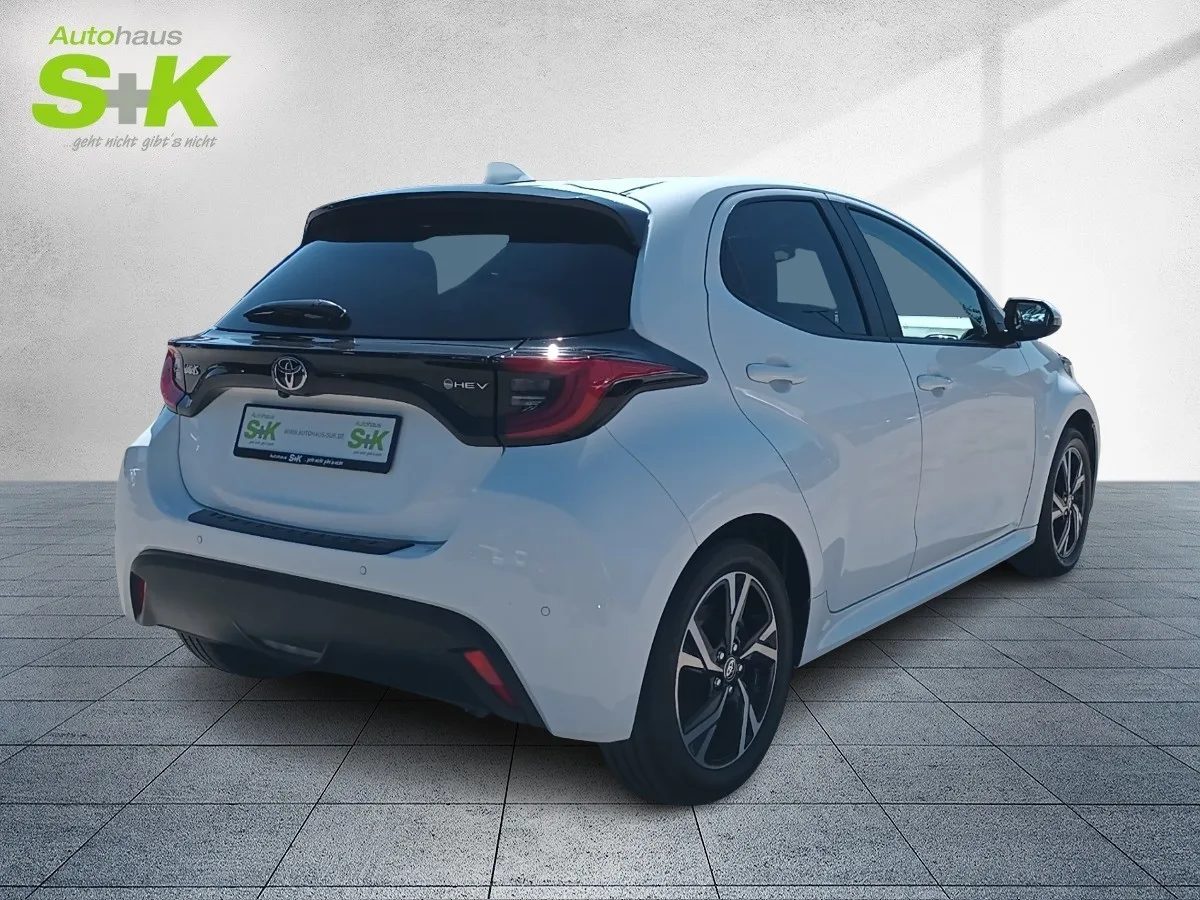 Toyota Yaris 1.5 Hybrid Team D*CARPLAY+LED+PDC+TEMPOMAT – Bild 3