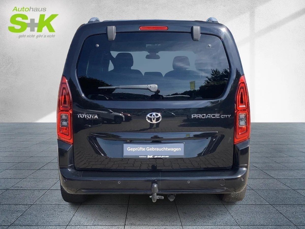 Toyota Proace City Verso 1,2- Team D L1*Allwetter*Pano* – Bild 3