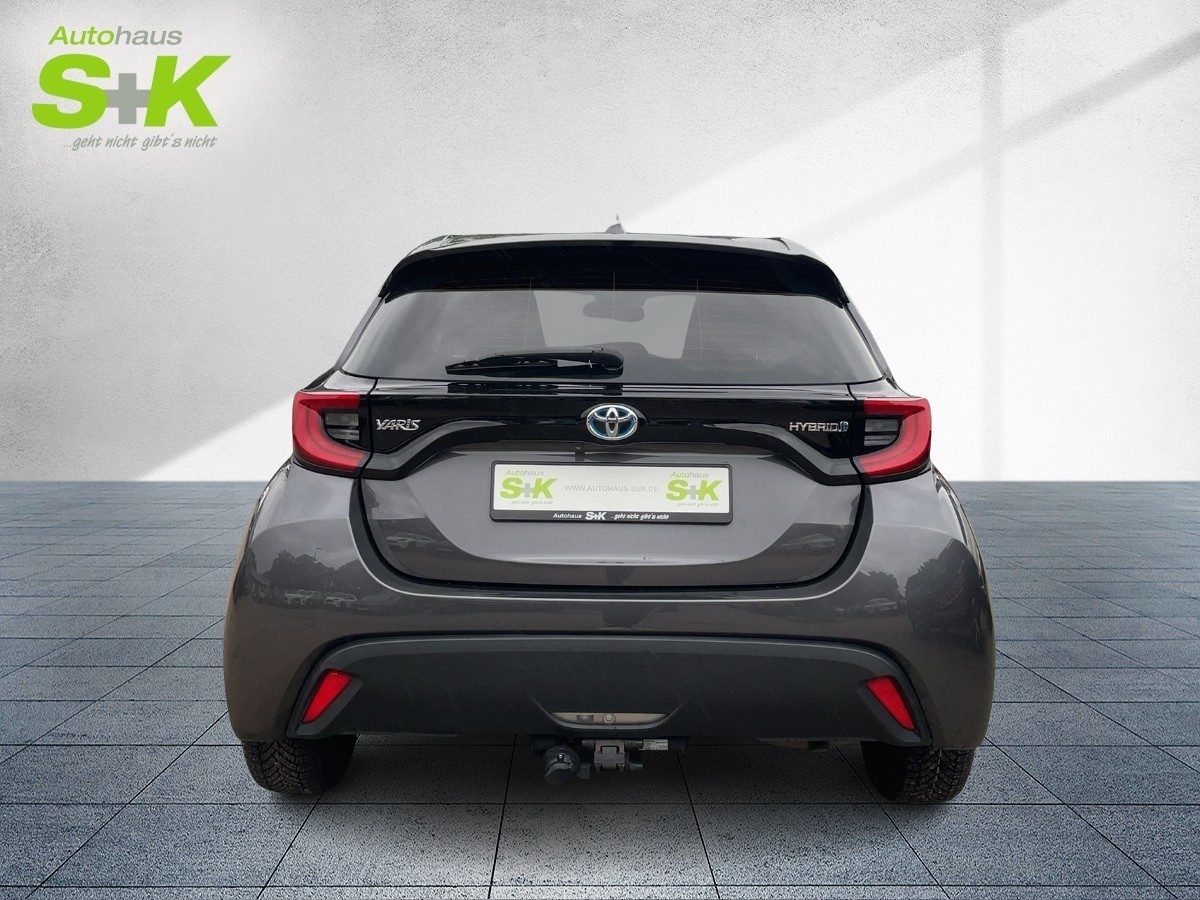 Toyota Yaris 1.5 Team Deutschland ++AHK+KAMERA+ACC+CARP – Bild 3