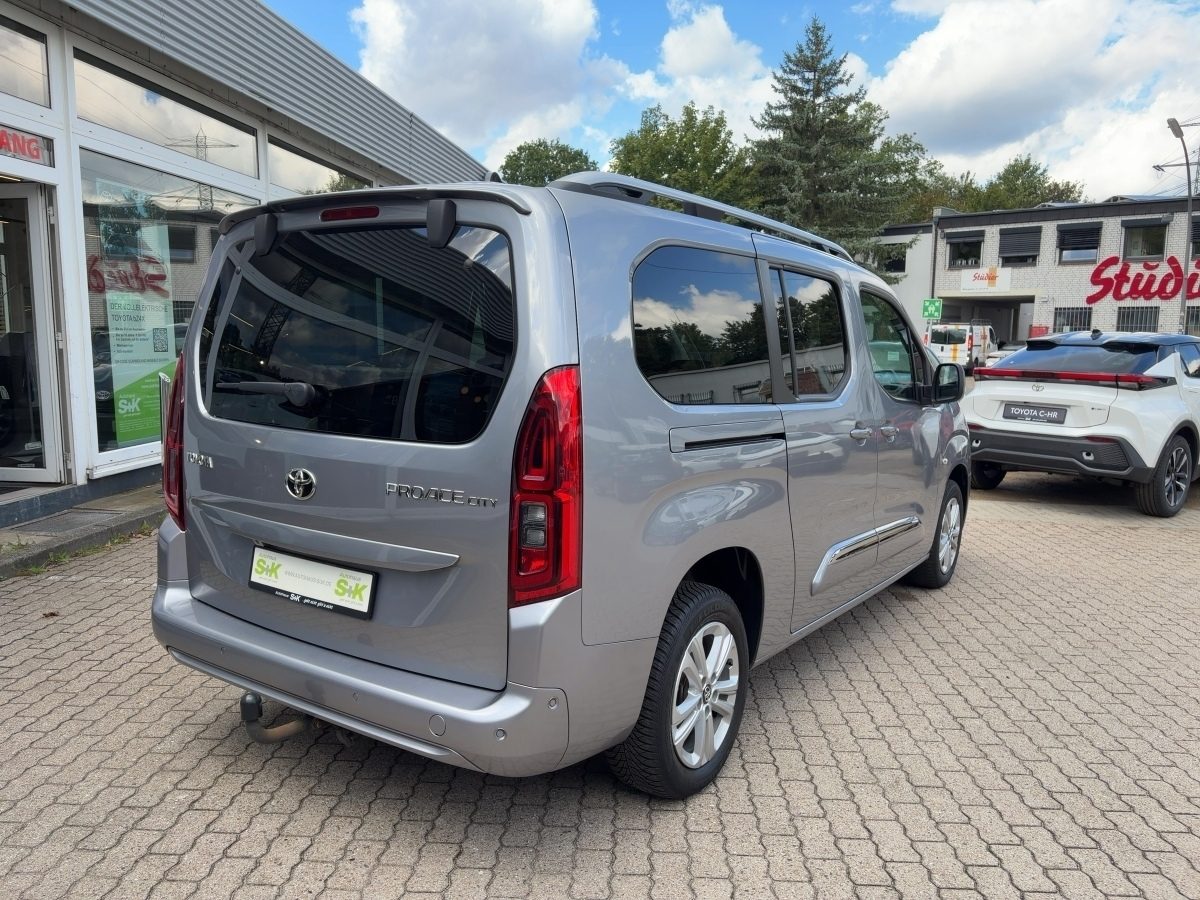 Toyota Proace City Verso 1,2-l-Turbo L2 130 PS+SHZ+AHK+ – Bild 4