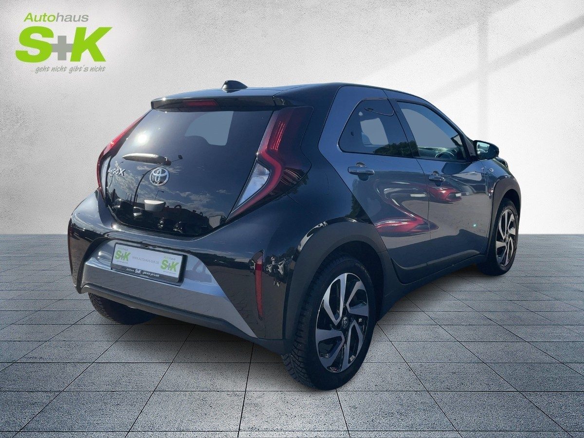 Toyota Aygo X 1.0 VVT-i Teamplayer +CARPLAY+SHZ+GJR+ACC – Bild 4