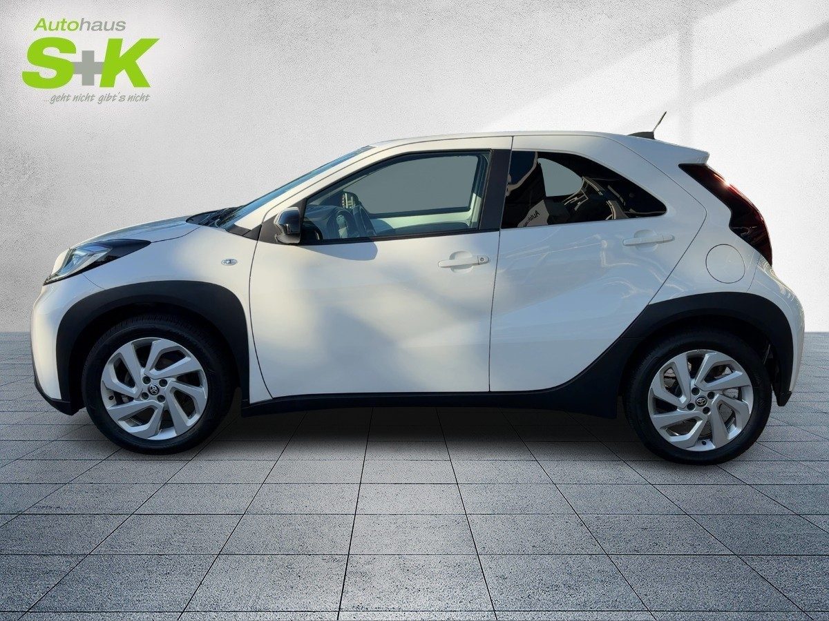 Toyota Aygo X 1,0 Ltr. Pure*Carplay*LED*R-Kamera*Sitzhe – Bild 2