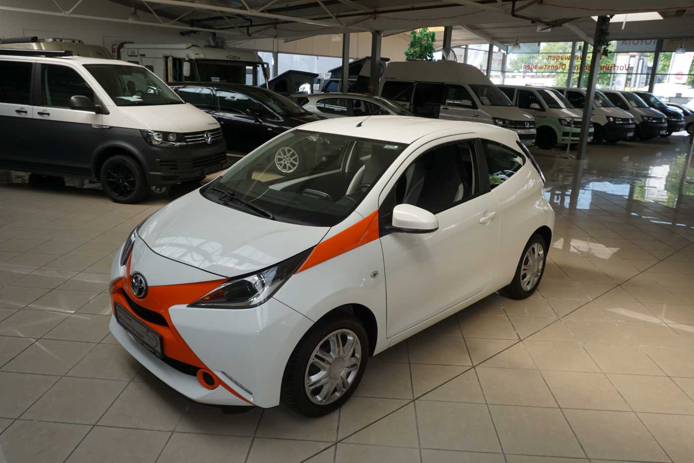 TOYOTA Aygo x-shift