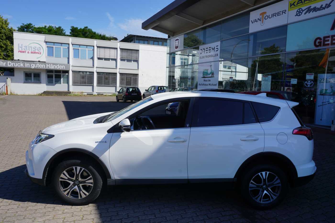 TOYOTA RAV4 Hybrid RAV 4 2.5 4x4 Team Deutschland – Bild 2