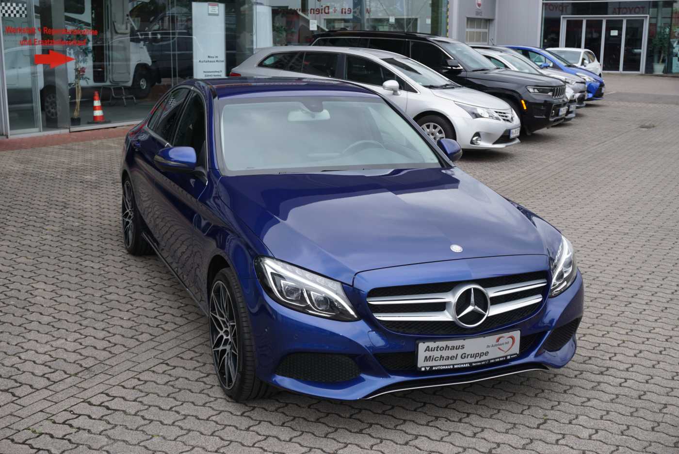 MERCEDES-BENZ C 180 7G-TRONIC Avantgarde – Bild 3