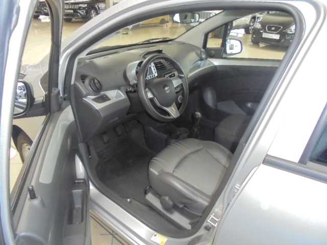 CHEVROLET Spark 1.0 LS A/C 'Klima, el. Fensterheber' – Bild 4