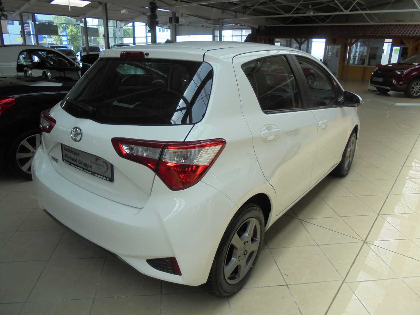 TOYOTA Yaris  5-Türer 1.0 VVT-i Comfort – Bild 3