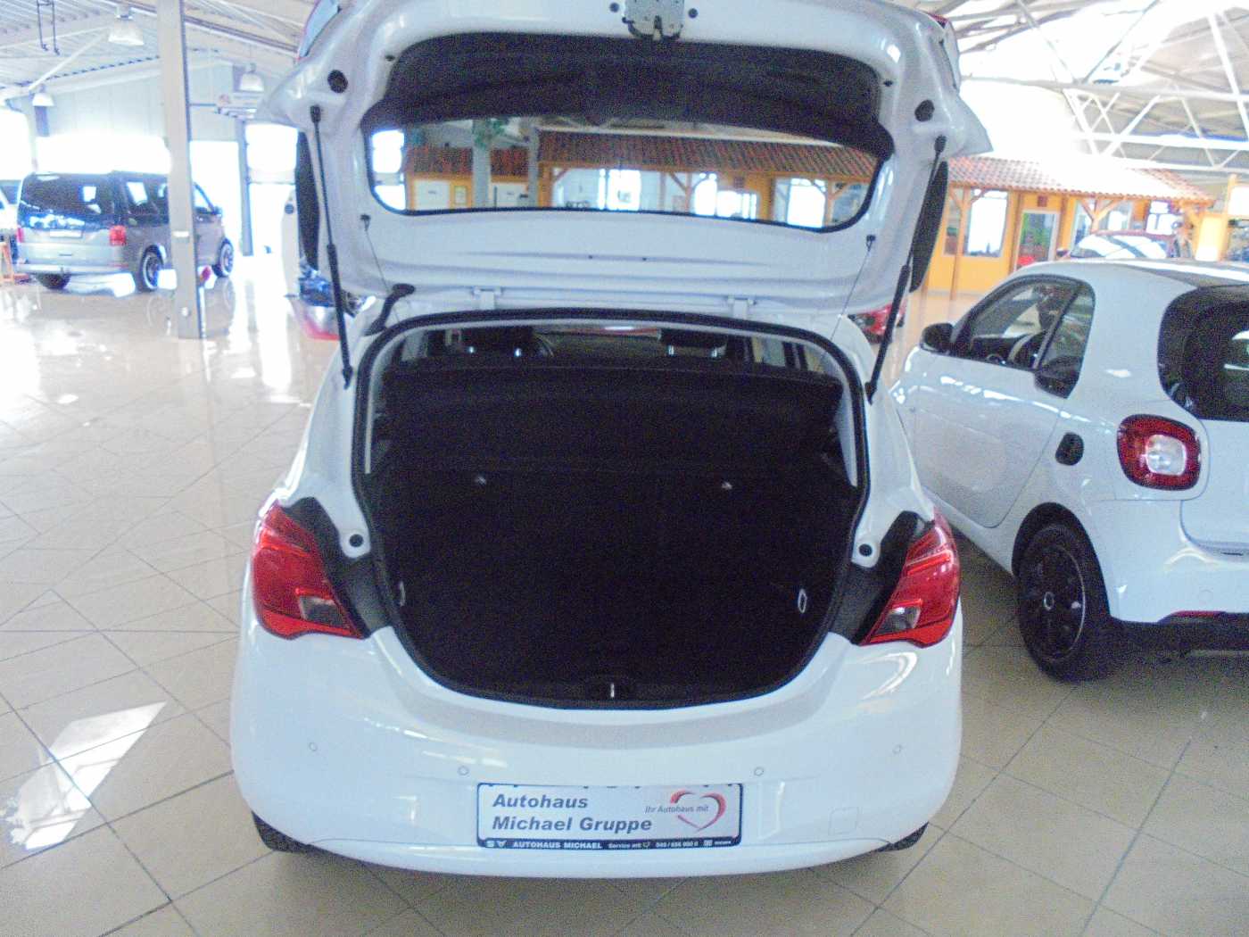 OPEL Corsa 1.4 Halb-Automatik Edition – Bild 4
