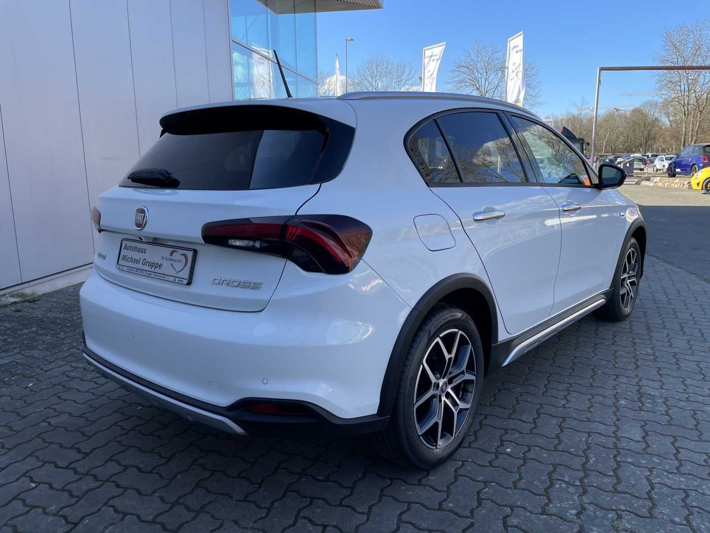 Fiat Tipo Cross 1.0 *LED*Kamera*ACC*NAV* – Bild 4