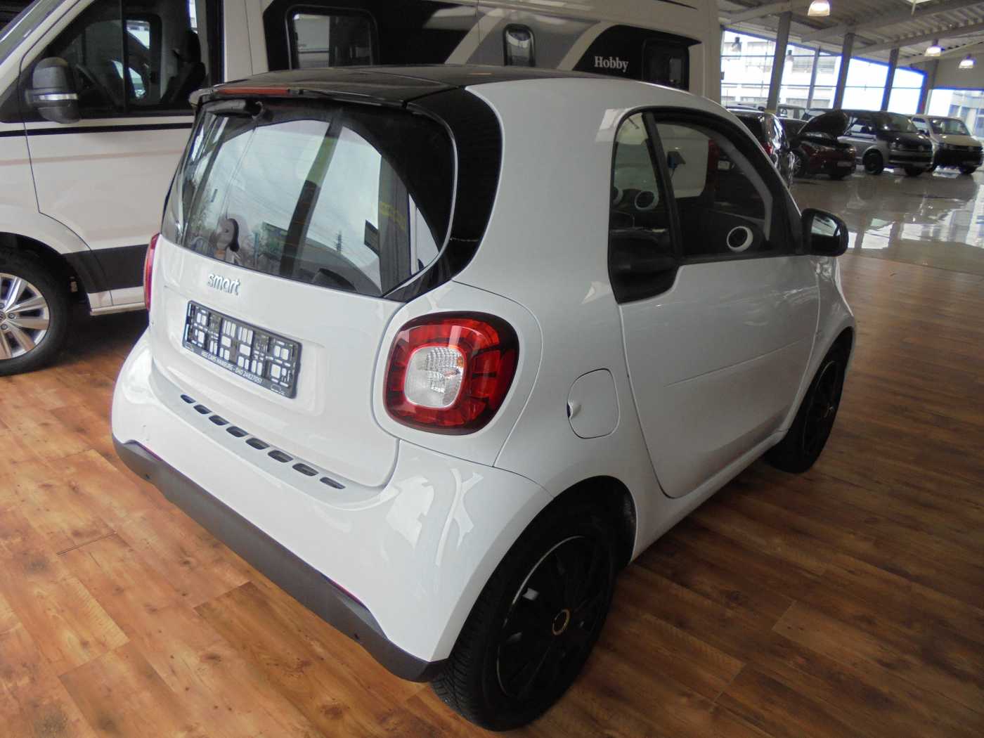 SMART fortwo coupe smart twin 'Navigation, Sitzheizung' – Bild 3