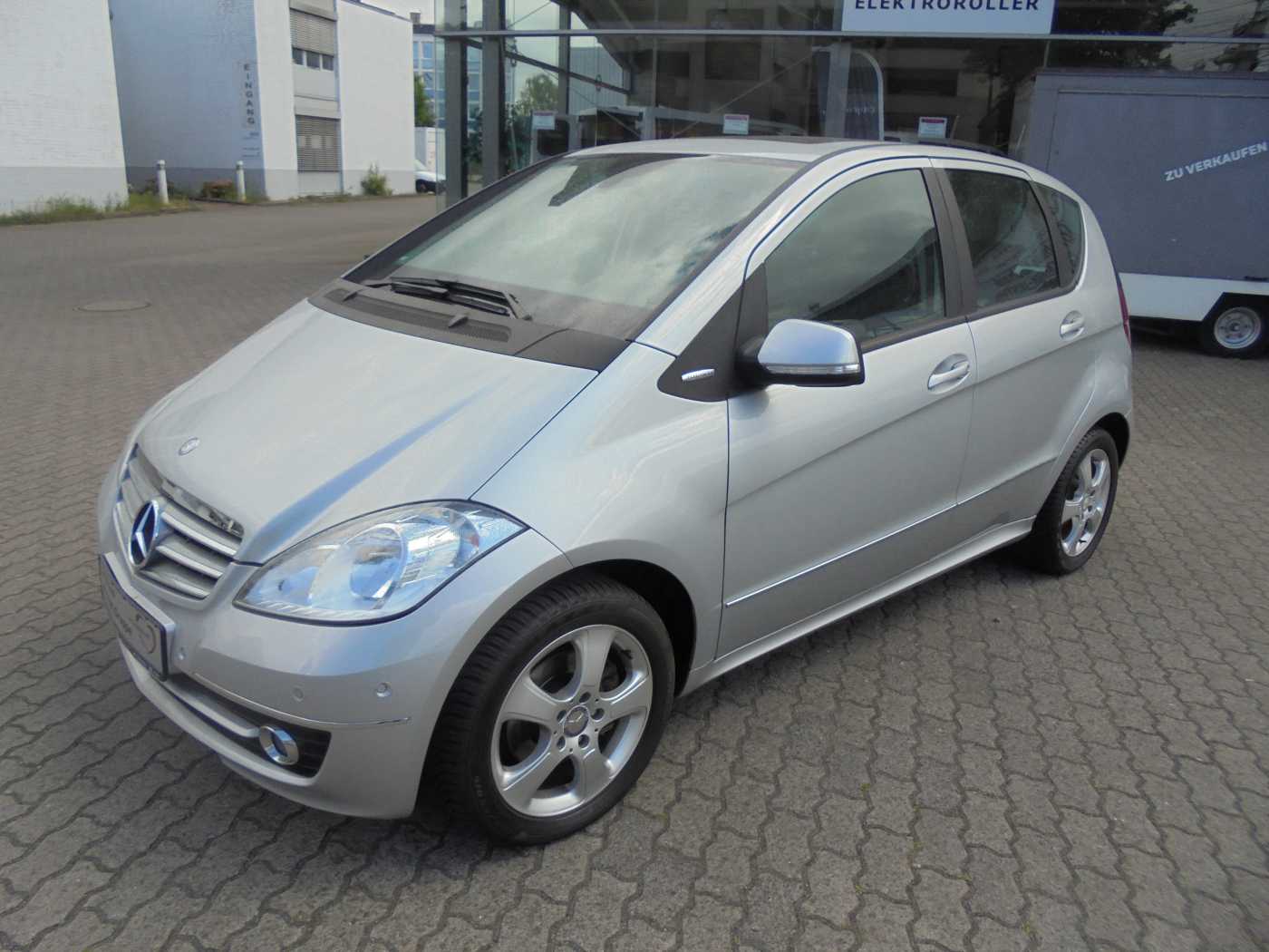 MERCEDES-BENZ A 180 Autotronic Elegance