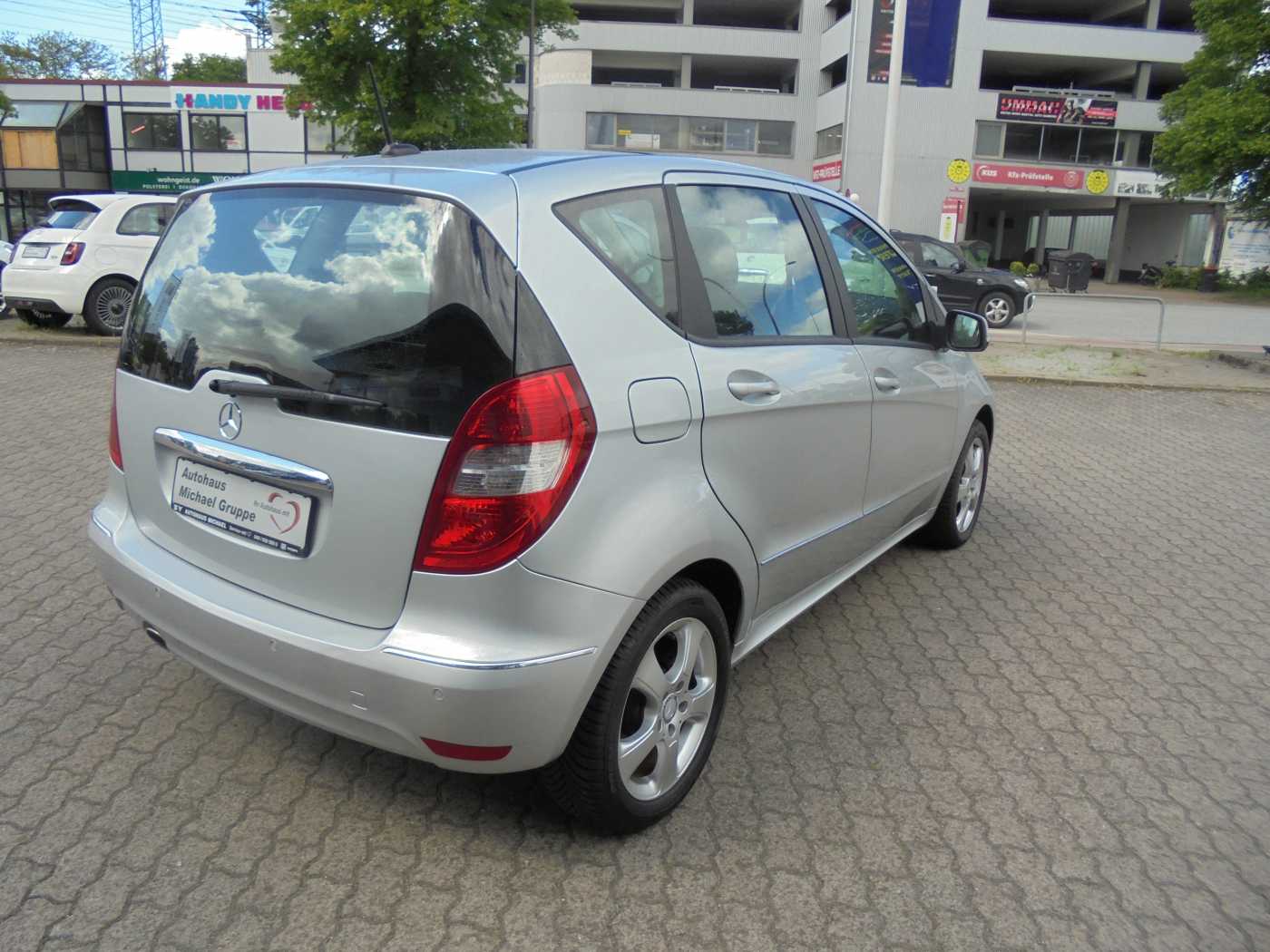 MERCEDES-BENZ A 180 Autotronic Elegance – Bild 3