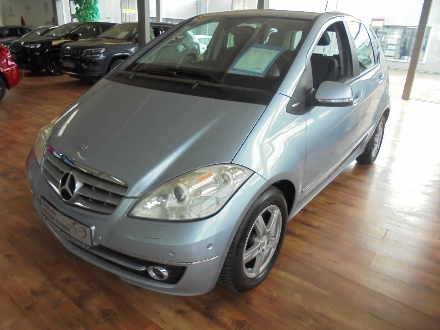 MERCEDES-BENZ A 180 Autotronic Elegance