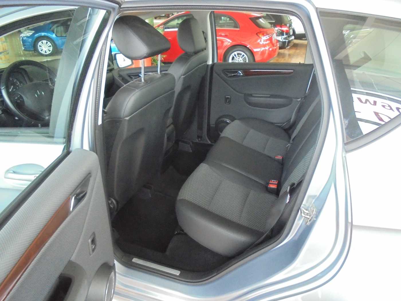 MERCEDES-BENZ A 180 Autotronic Elegance – Bild 5