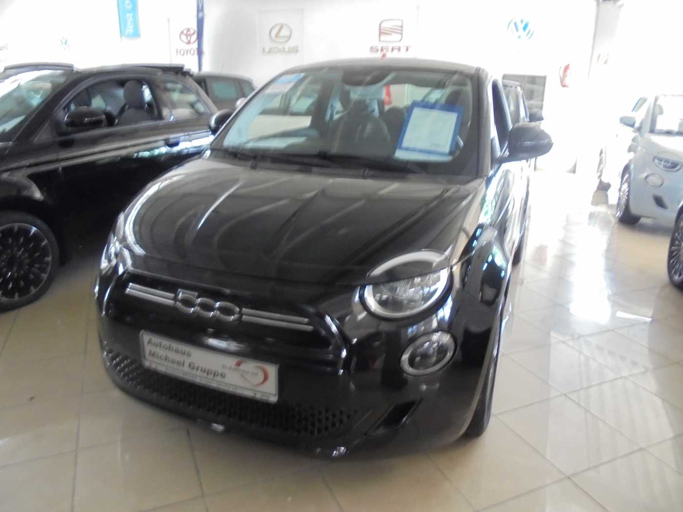 Fiat 500 Elektro 500e Icon – Bild 2