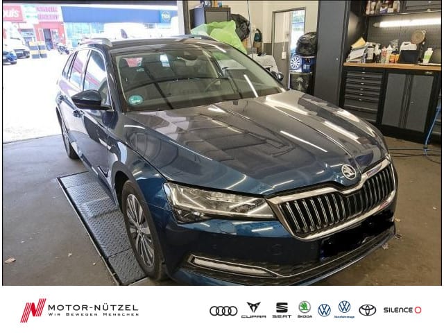 SKODA Superb Combi 2.0 TSI DSG Style MATRIX+DCC+ACC