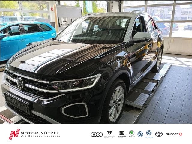 VW T-Roc 1.5 TSI DSG Style MATRIX+ACC+RFK+APP+SHZ
