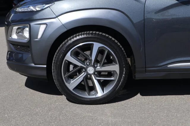 HYUNDAI Kona 1.6 T-GDI Premium 4WD Navi/Autom./Klima/LED – Bild 3