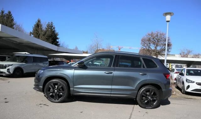 SKODA Karoq 2.0 TSI Sportline 4x4 Navi/Autom./Klima/BC – Bild 4