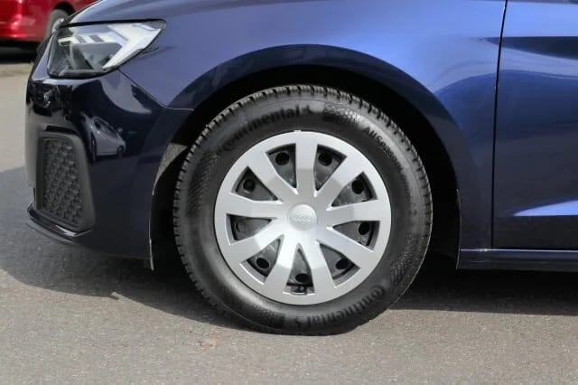 AUDI A1 30 Sportback JUNG & ATTRAKTIV & WENIG KM ! – Bild 3