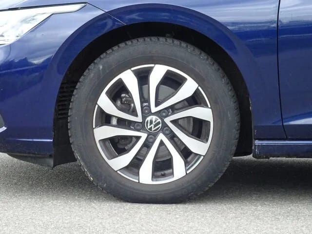 VW Golf VIII 1.5 TSI Active Navi/Klima/LED Sitzhzg. – Bild 5