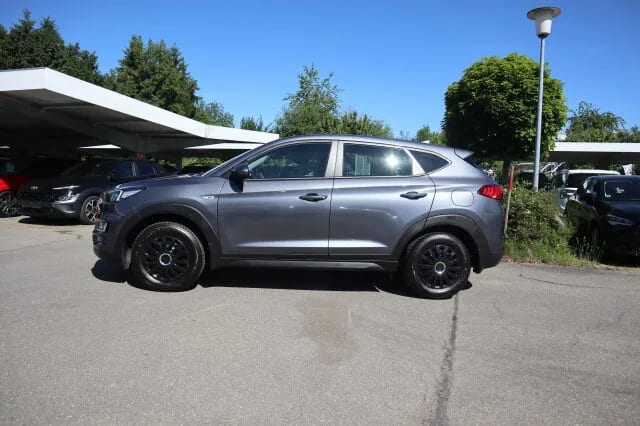 HYUNDAI Tucson 1.6 Advantage 2WD Navi/Klima/PDC/eFH./LM – Bild 4