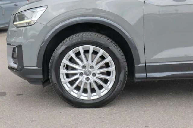 AUDI Q2 2.0 TFSI design quattro Navi/Autom./Klima/LED – Bild 3
